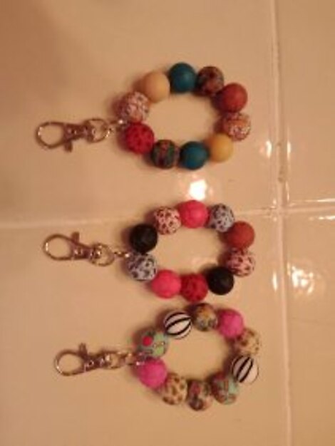 Beaded keychain wristlets with clasps